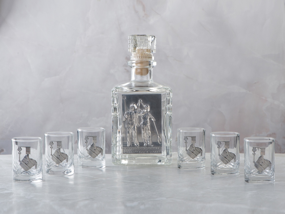 картинка Набор со штофом Металлурги от магазина