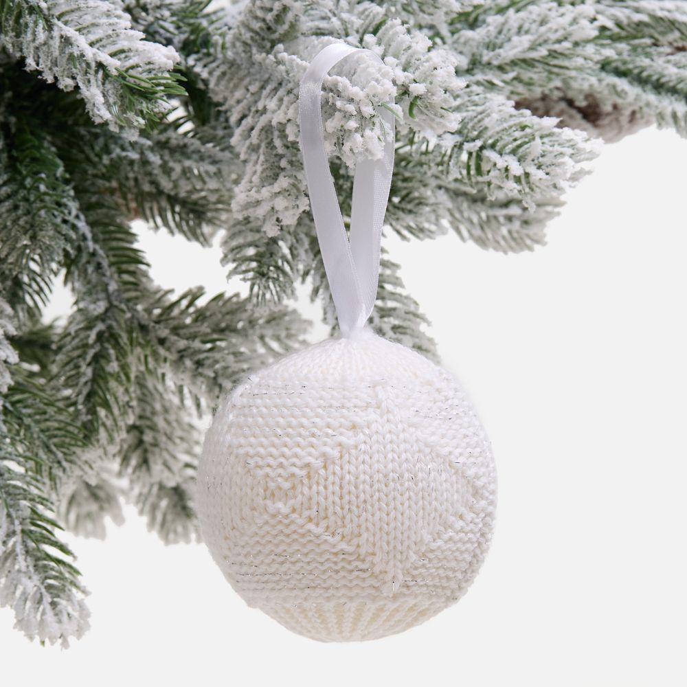 картинка Вязаный шарик «Зимний шарм» от магазина