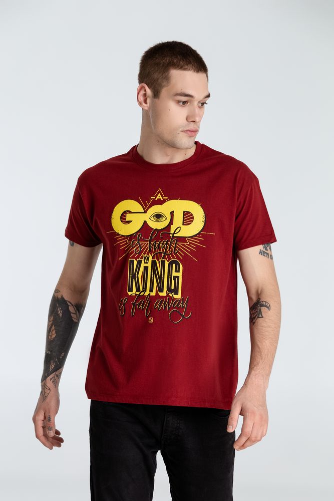картинка Футболка A God is High, гранатово-красная от магазина