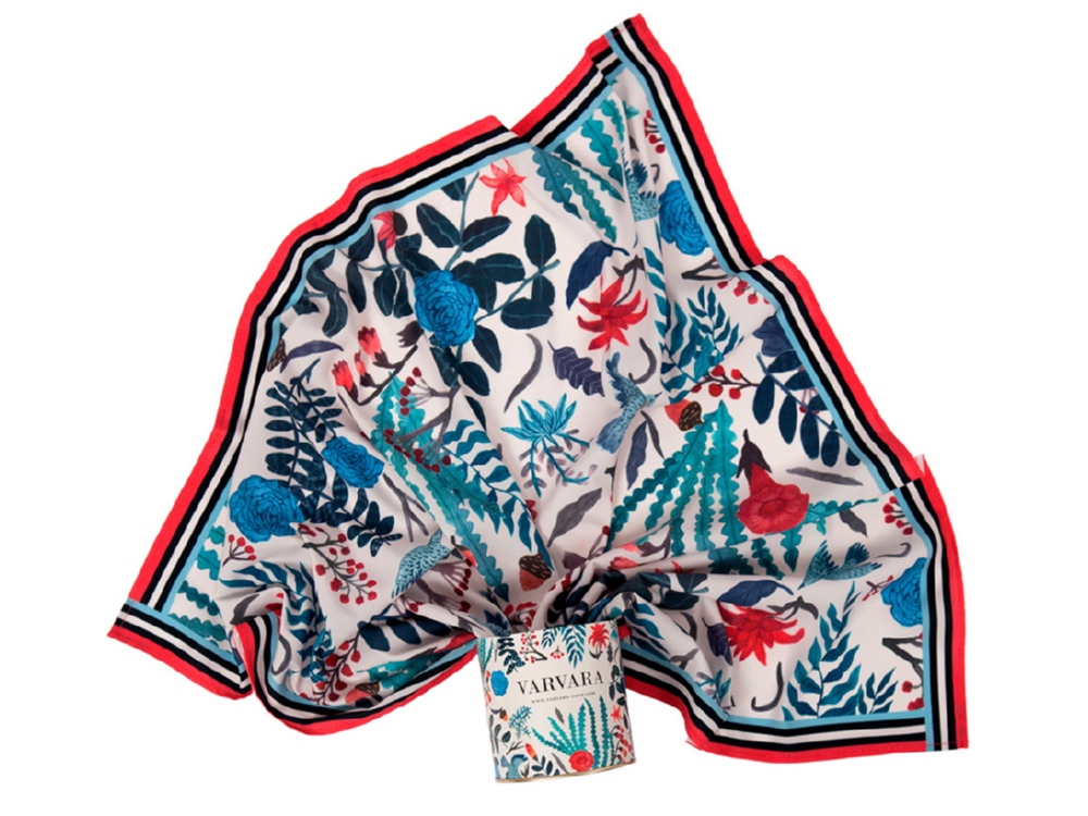 картинка Платок Голубые розы от магазина